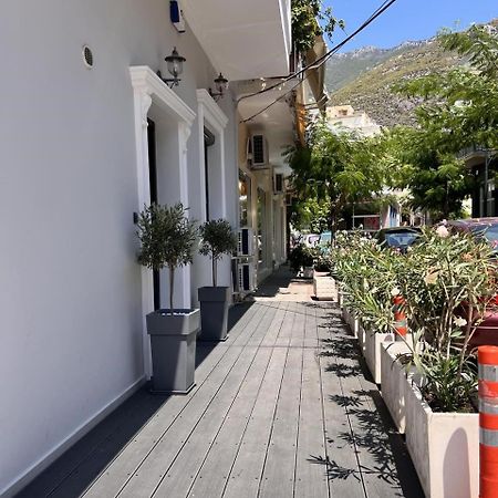Kontis' Furnished Apartment Loutraki  Eksteriør bilde