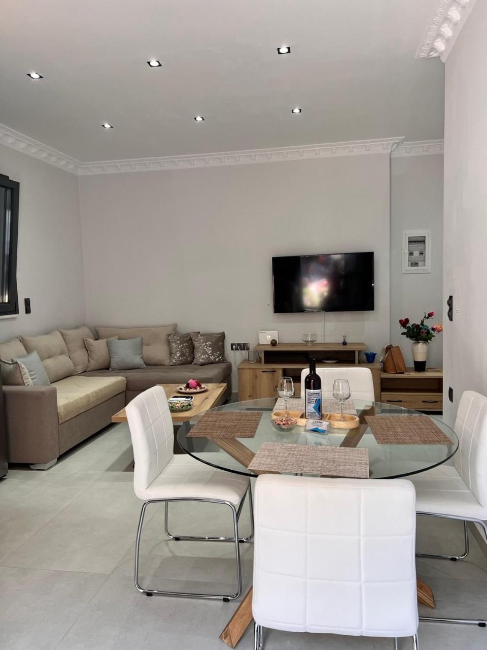 Kontis' Furnished Apartment Loutraki  Eksteriør bilde