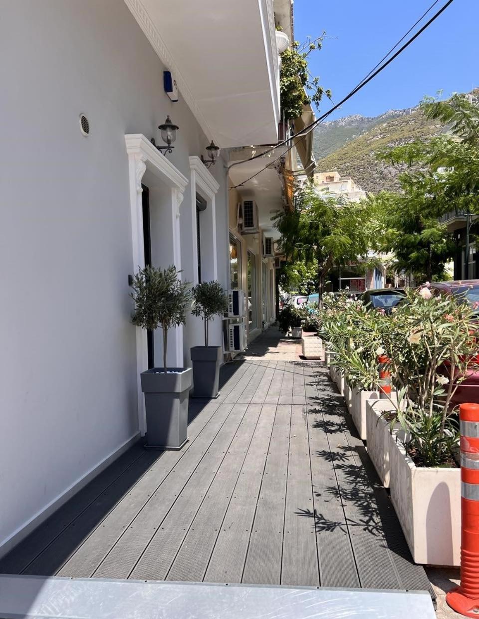Kontis' Furnished Apartment Loutraki  Eksteriør bilde